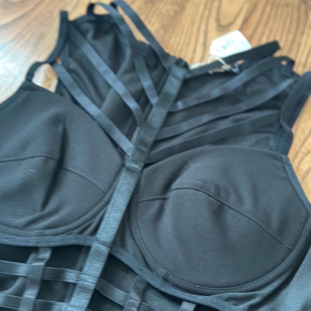 Elegant Black Strappy Women's Sexy size large. New Year’s Eve.